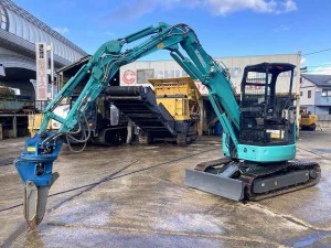 KOBELCO_SK30UR-6_MINI_HYD_EXCAVATOR (1-1)